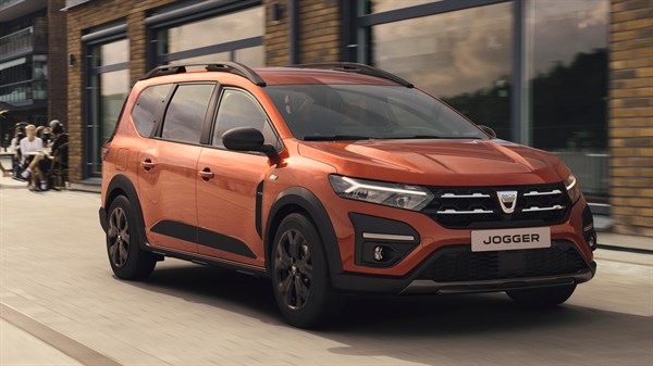 Nouveau Dacia Jogger garde au sol